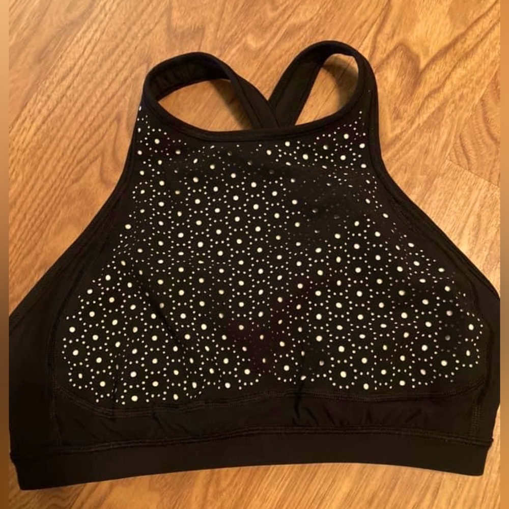 lululemon bra! Size 4! Hardly worn!!